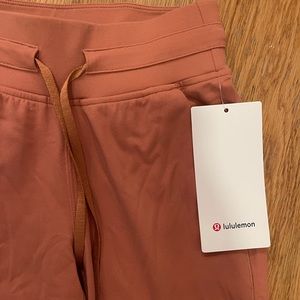 Brand new Lululemon Joggers. Size 0.